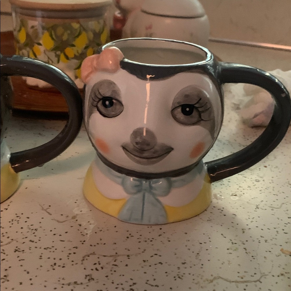 Bundle Of 2 Cute Sloth Face Mugs with Gray and Yellow Mugs - Picture 4 of 9